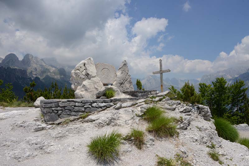 Edith Durham Denkmal