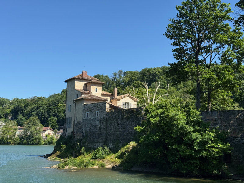L'Ile Barbe, Lyon