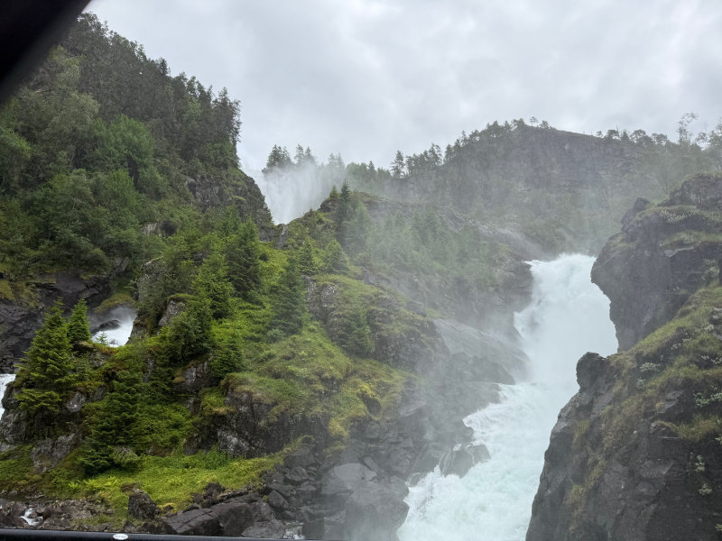 L�tefossen