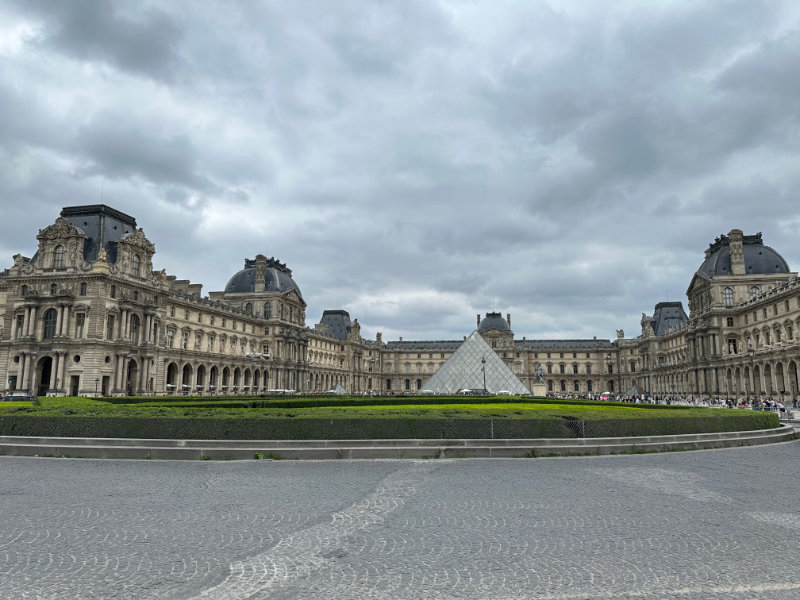 Louvre