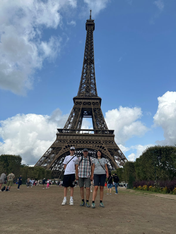 H&M @ Tour Eiffel