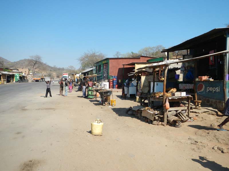 Luangwa Bridge Market